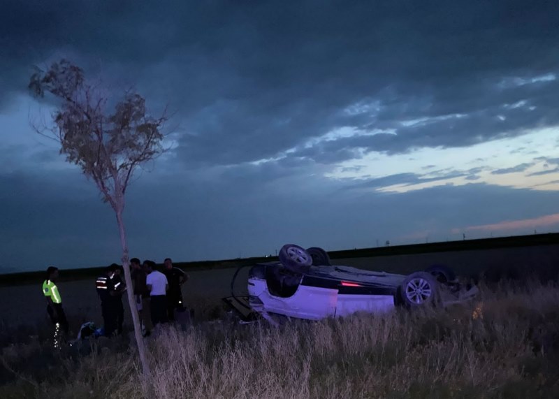  Konya Karapınar'da meydana gelen trafik kazasında 8 kişi yaralandı.